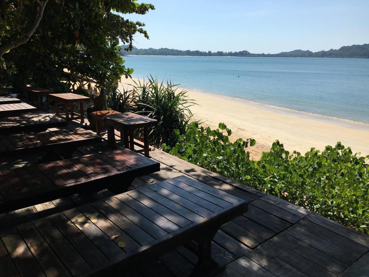 Starlight Beach Resort Koh Phayam Exterior photo